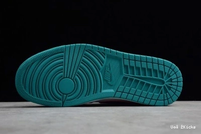 3504 Jordan Air South Minimalist Mid 272 1 852542- Beach 0825